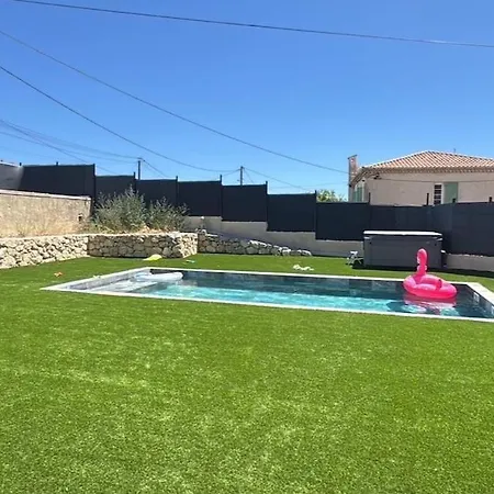 Superbe Moderne Au Calme Et Proche De La Villa