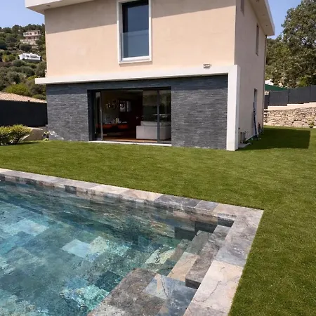 Superbe Moderne Au Calme Et Proche De La Villa Vallauris